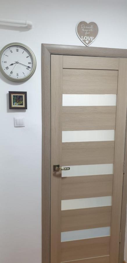 Hellen Apartament Targoviste Extérieur photo